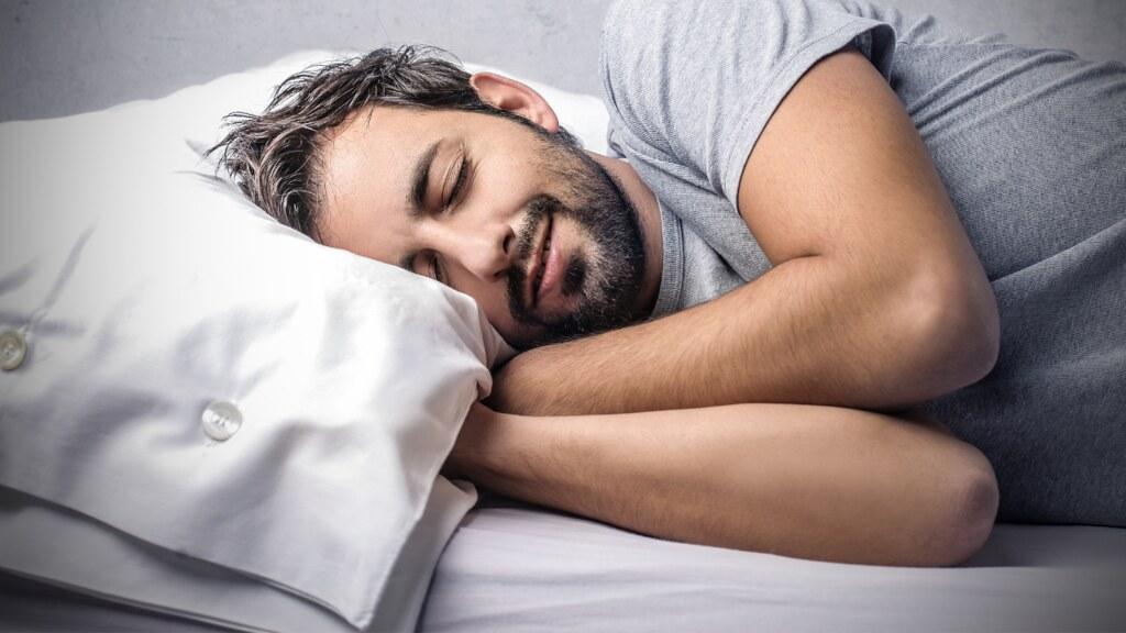 1. ‌Effektive teknikker for å sovne raskere